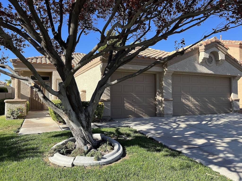 3 Bedroom 2 Bath Oasis in Cozy Neighborhood in Las Vegas, Red Rock Canyon