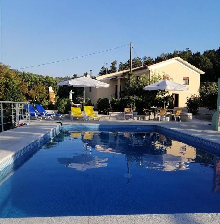 Location de vacances pour 10 personnes, avec vue ainsi que jardin et piscine dans Tarouca - 2