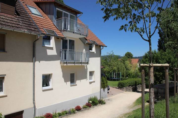 Ganze Wohnung, Ferienwohnung 2 D G mit Seeblick, Balkon und Wlan in Bodman-Ludwigshafen, Obersee (Bodensee)