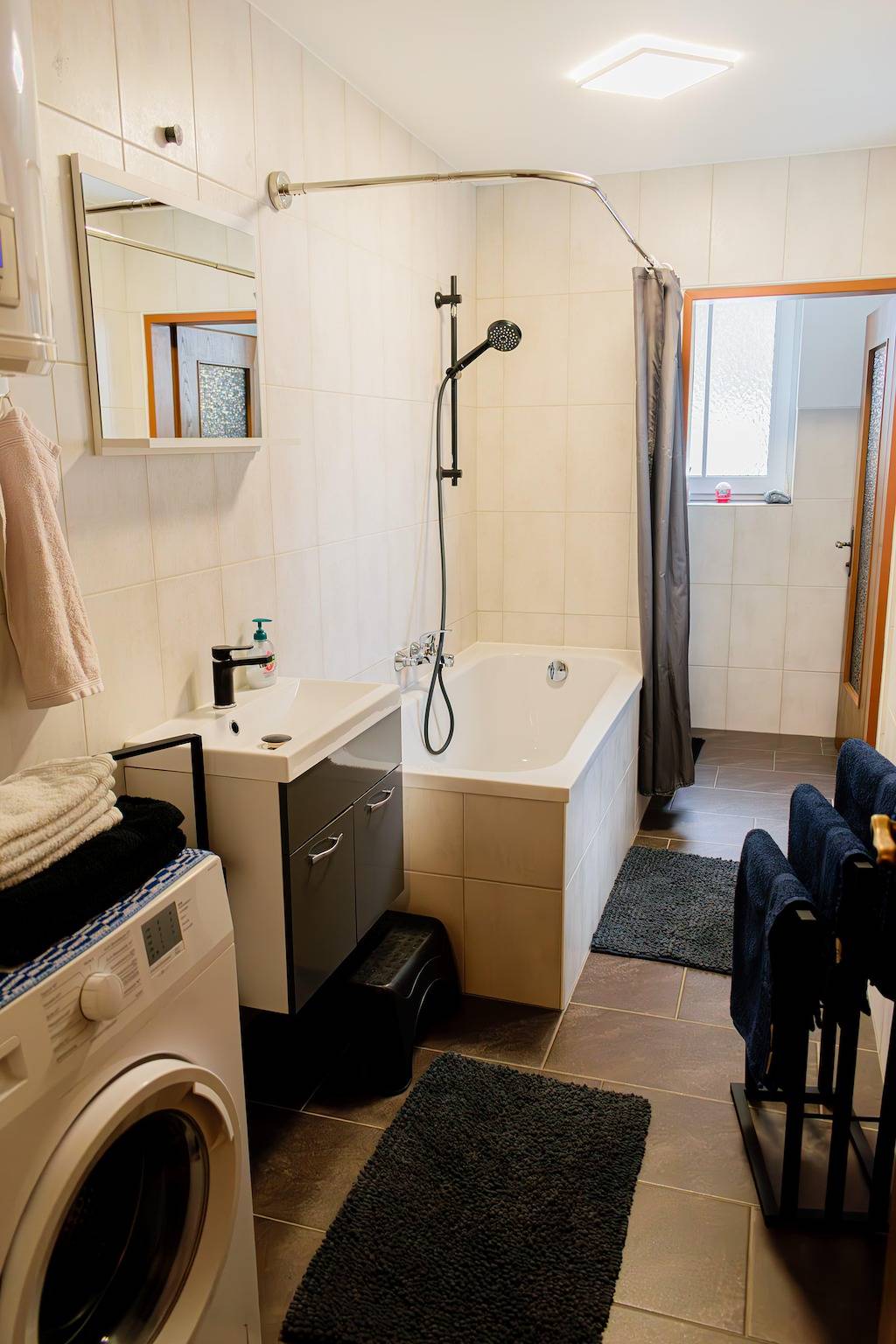 Ganze Ferienwohnung, Appartement/Fewo, Bad, Wc, 1 Schlafraum in Salzkammergut-Berge, Ebensee