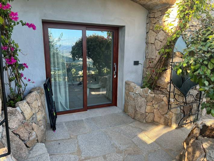 Location de vacances pour 2 personnes, avec jardin à Cannigione
