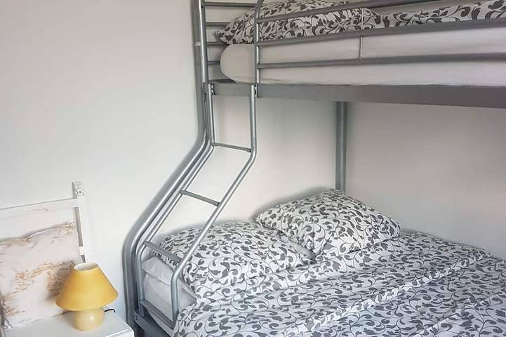 Location de vacances pour 5 personnes, avec piscine ainsi que jardin et terrasse à Dœuil-sur-le-Mignon - 3