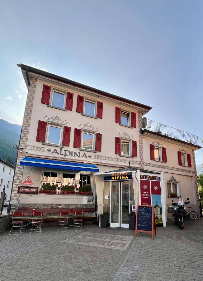 Hôtel pour 3 personnes, avec sauna ainsi que jardin et terrasse à Zernez