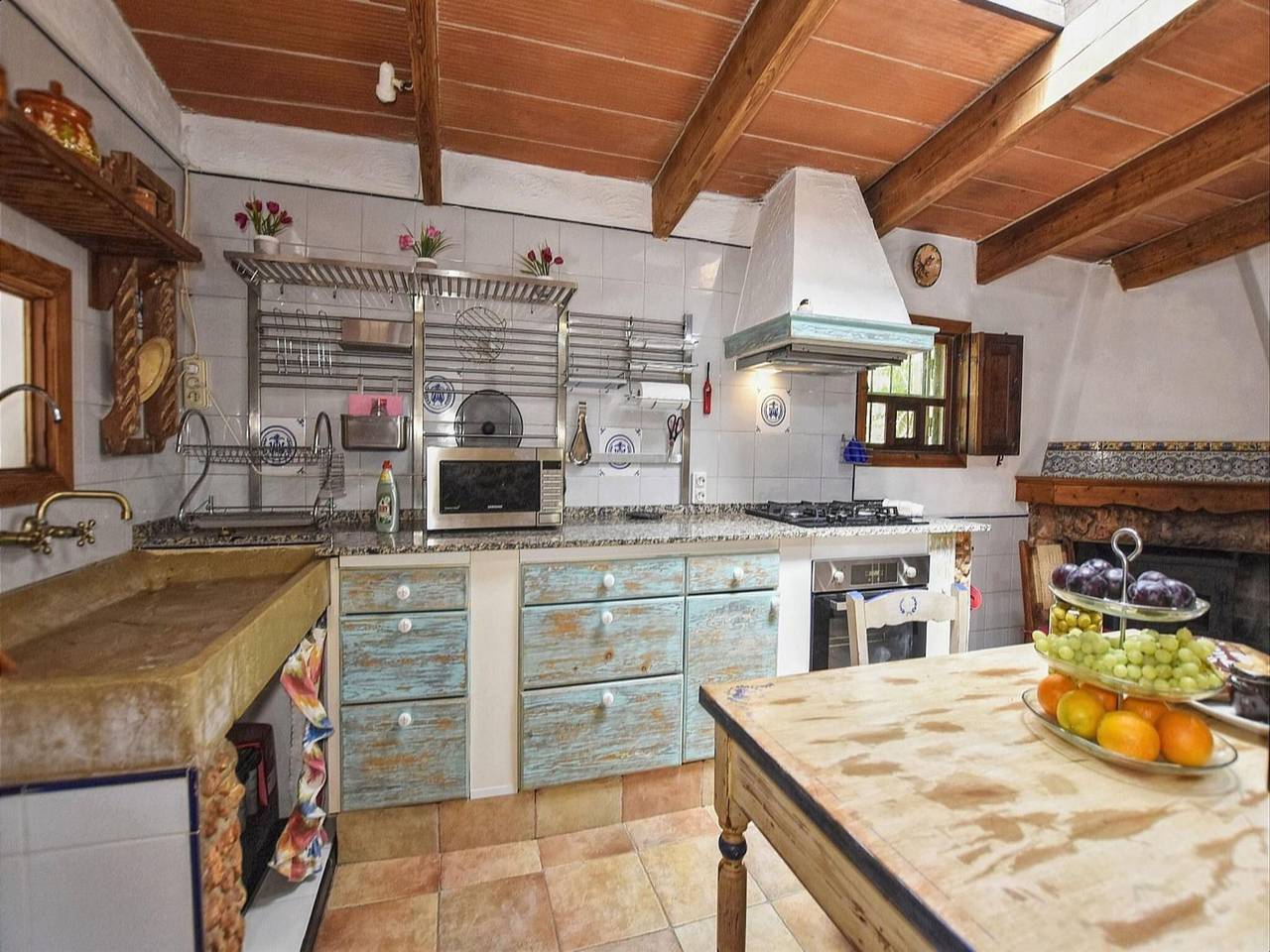 Villa in Mallorca with Pool & Tramuntana Views in Santa María del Camino, Interior de Mallorca