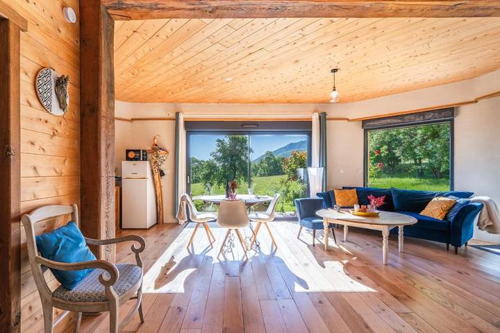 Location de vacances pour 4 personnes, avec terrasse et vue à Brassac (Ariège)