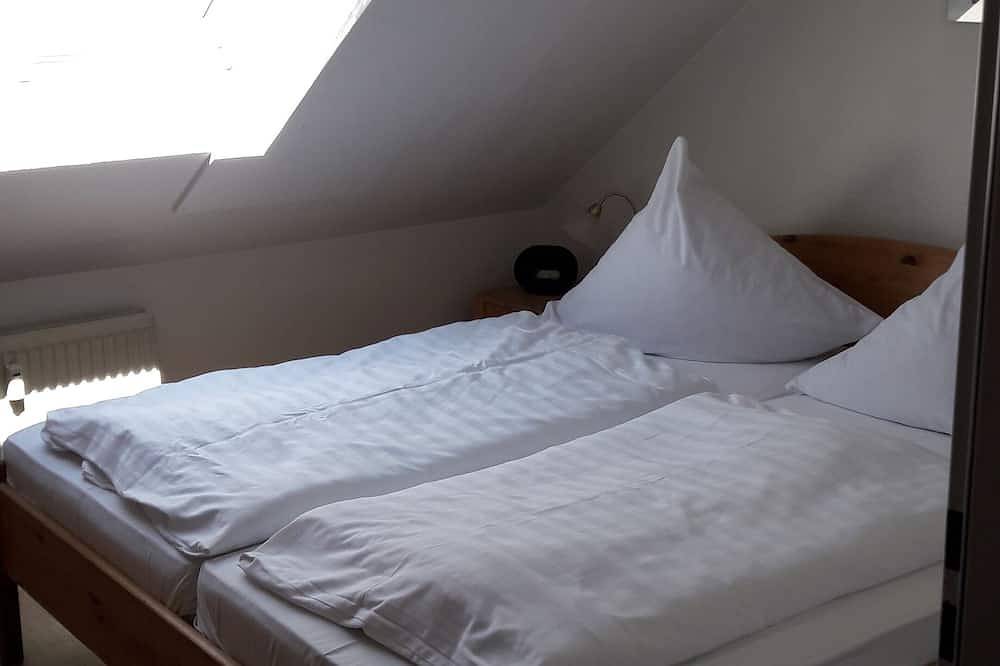 Ganze Wohnung, Appartement Panoramablick - Mit Balkon und Pool in Altastenberg, Hochsauerlandkreis