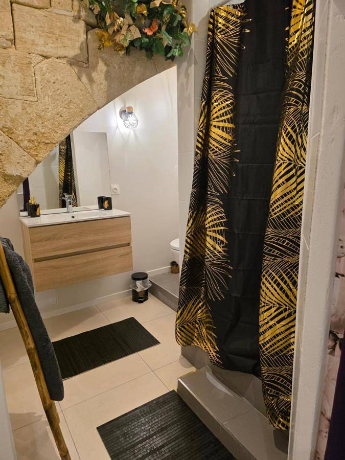 Gîte pour 2 personnes, avec terrasse à Lédenon - 4