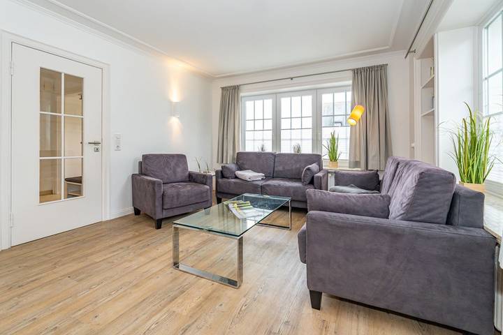 Ganze Wohnung, Gleich hinter den Dünen. 4-Zimmer-Ferienwohnung im Norden von Westerland. in Westerland, Sylt (Gemeinde)