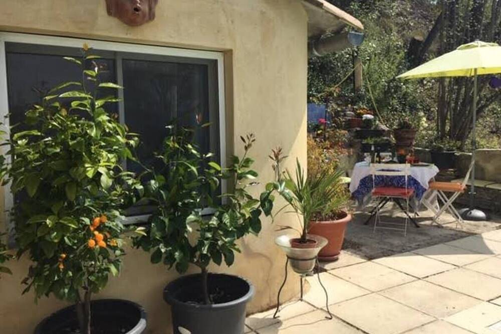 La villa Flora - bed and breakfast - Nyons in Mirabel-aux-Baronnies, Región de Nyons