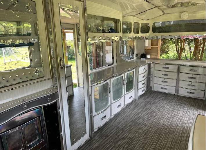 Location de vacances pour 2 personnes, avec vue sur le lac et piscine ainsi que vue et jardin dans Constantine - 3