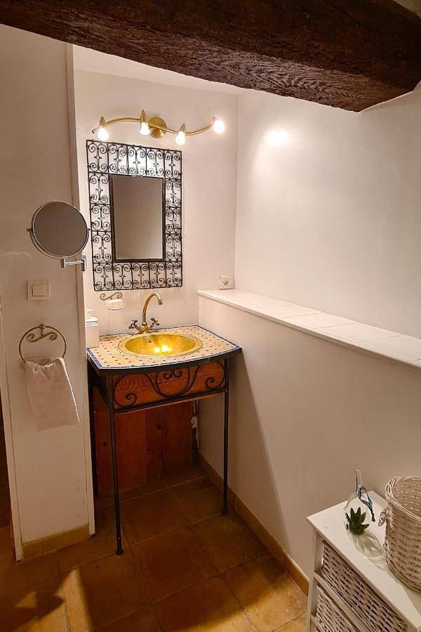 Gîte pour 4 personnes, avec vue ainsi que jardin et piscine, animaux acceptés à Bagard - 2