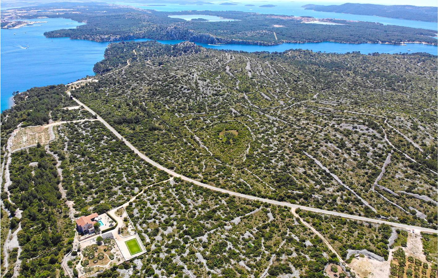 Casa de vacaciones para 8 personas con terraza in Šibenik, Condado de Šibenik-Knin