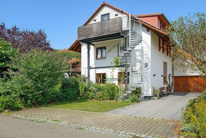 Hel lejlighed, Apartment 'Beautiful Holiday Home with Free Wi-Fi', Mountain View, Ac, and Balcony in Mühlheim an der Donau, Landkreis Tuttlingen