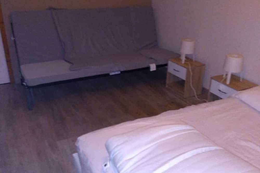 Maison pouvant accueillir 15 personnes avec piscine et spa couverts in Herbignac, Région de Saint-Nazaire