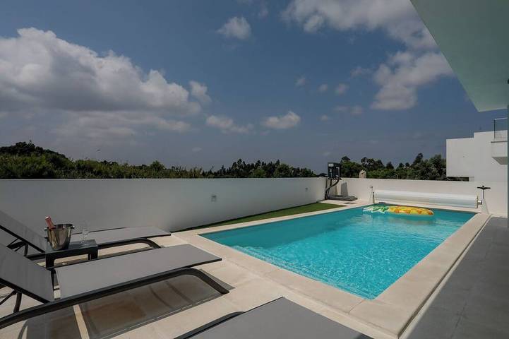 Casa de vacaciones para 6 personas, con jardín en Caldas da Rainha