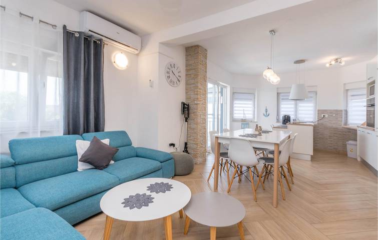 Encantador apartamento de 160 m² con piscina, terraza y wifi cerca del centro de Kakma in Polača, Region de Zadar