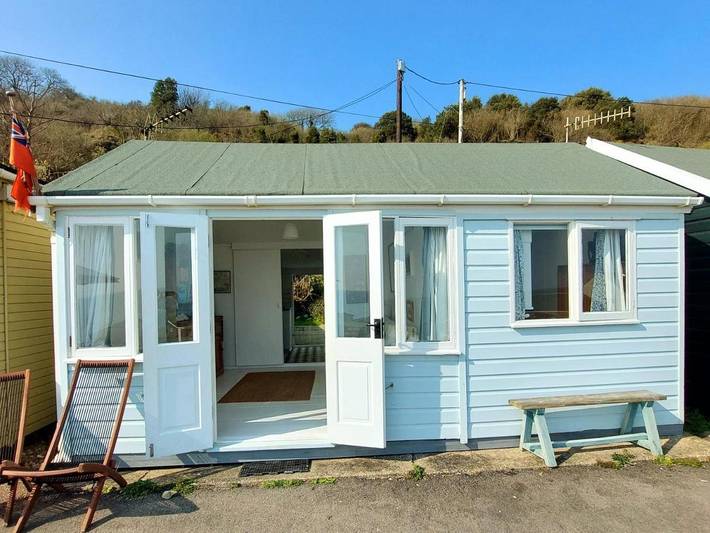 Chalet for 4 people, with terrace and garden as well as view, with pets in Lyme Regis