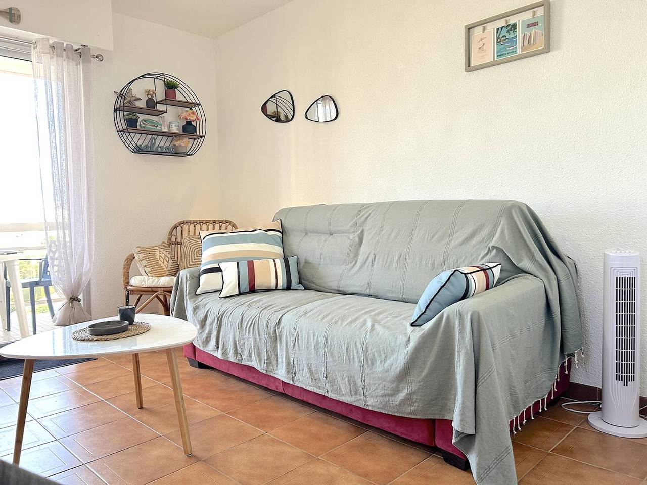 Appartement entier, Studio calme avec coin nuit, terrasse et parking - Proche plage et commerces in Le Lavandou, Parc national de Port-Cros