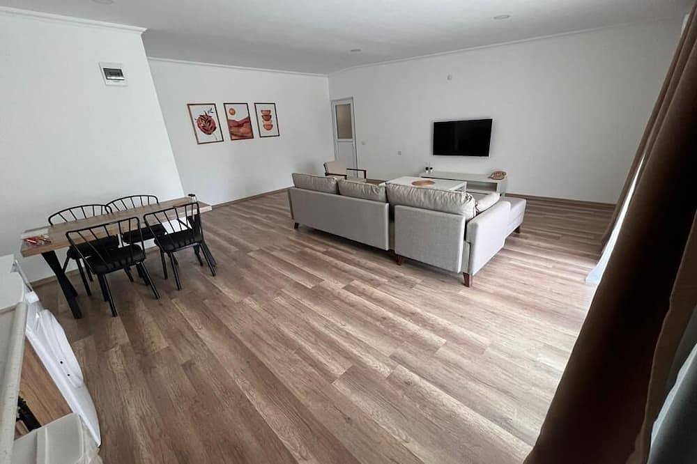 Entire apartment, Charming 1-bedroom apartment in wonderful Kiriş with Ac, Wifi in Kemer, Antalya Province