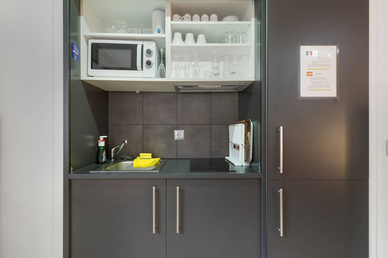 Modern studio in Arinsal van 40 m² met uitzicht op de bergen, foto 6