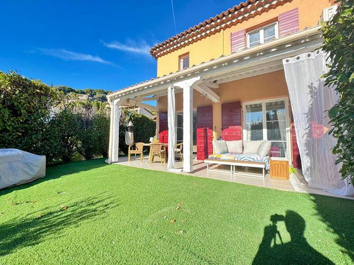 Villa pour 6 personnes, avec piscine ainsi que vue et jardin à Villeneuve-Loubet - 4