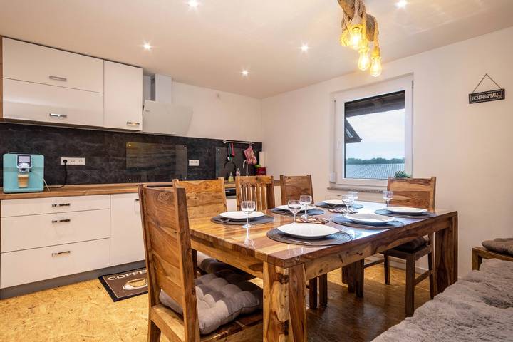 Ganze Wohnung, Ferienwohnung Ellenweiler für bis zu 15 Personen mit Wlan, Terrasse und Garten in Friedrichshafen, Region Bodensee-Oberschwaben