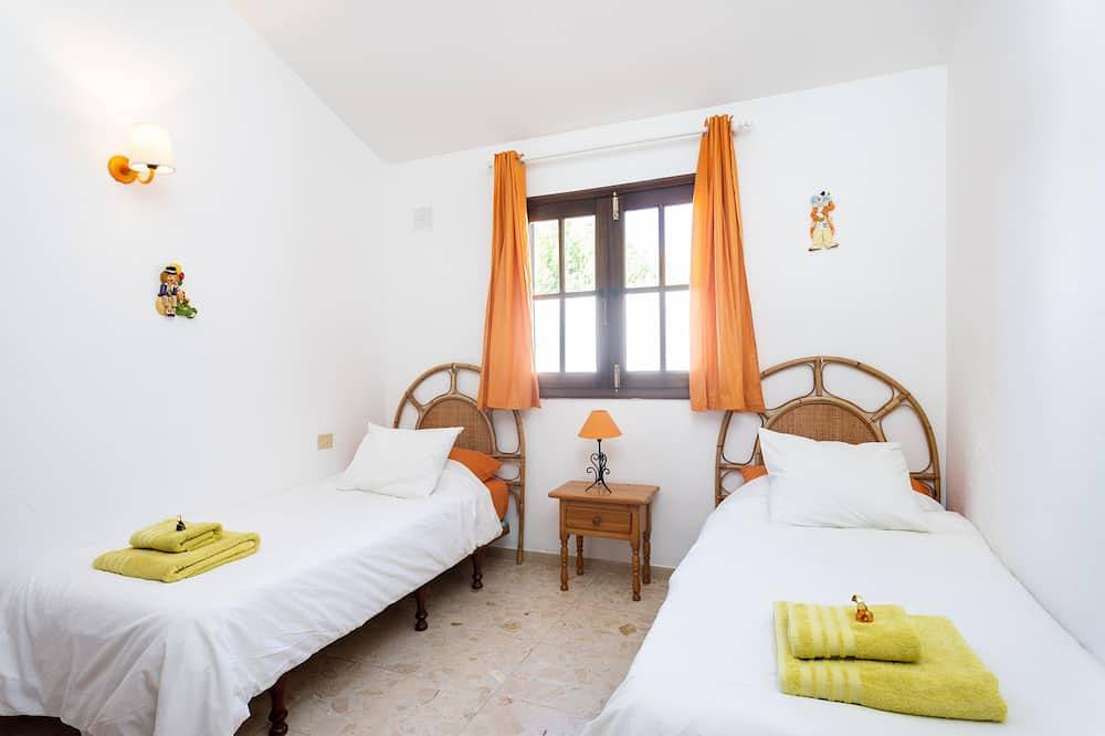 Excellent Two Bedroomed  Holiday Home With Stunning Views And Private Pool in Amarilla Golf, San Miguel de Abona