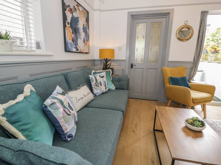 Mid Haven Cottage in Conwy, Conwy region