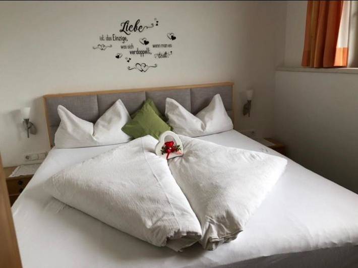 BnB für 5 Personen, mit Ausblick und Balkon im Zillertal - 3