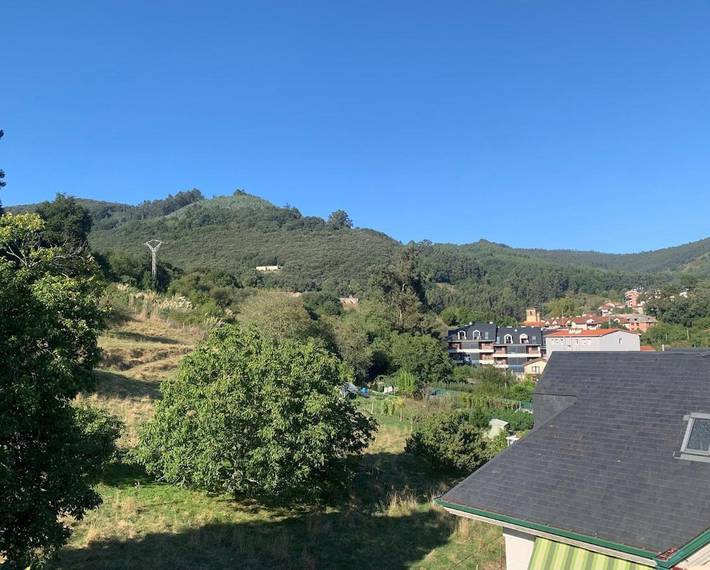 Gîte pour 4 personnes, avec balcon ainsi que piscine et vue, animaux acceptés à Limpias - 2