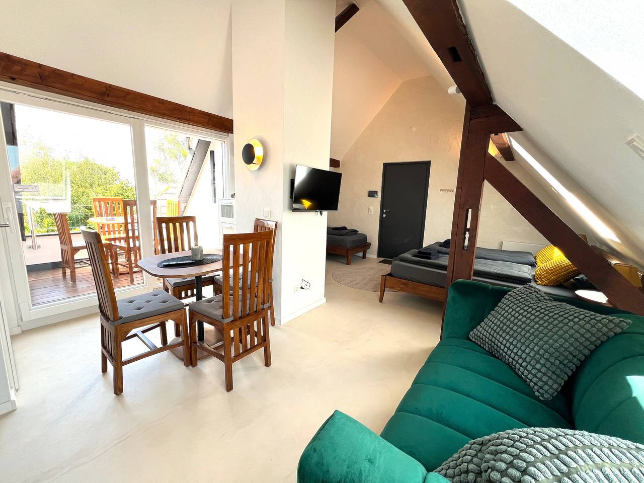 Ganzes Studio, Einzimmerapartment '5 Min Zu Europapark-Idylle Am Fluß' mit Balkon und Wi-Fi in Europa-Park, Kappel-Grafenhausen