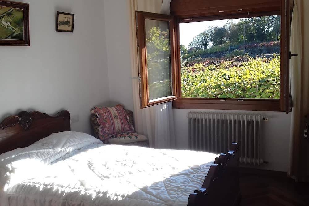 Villa with Pool in the Ribeira Sacra in Pantón, Lugo Province