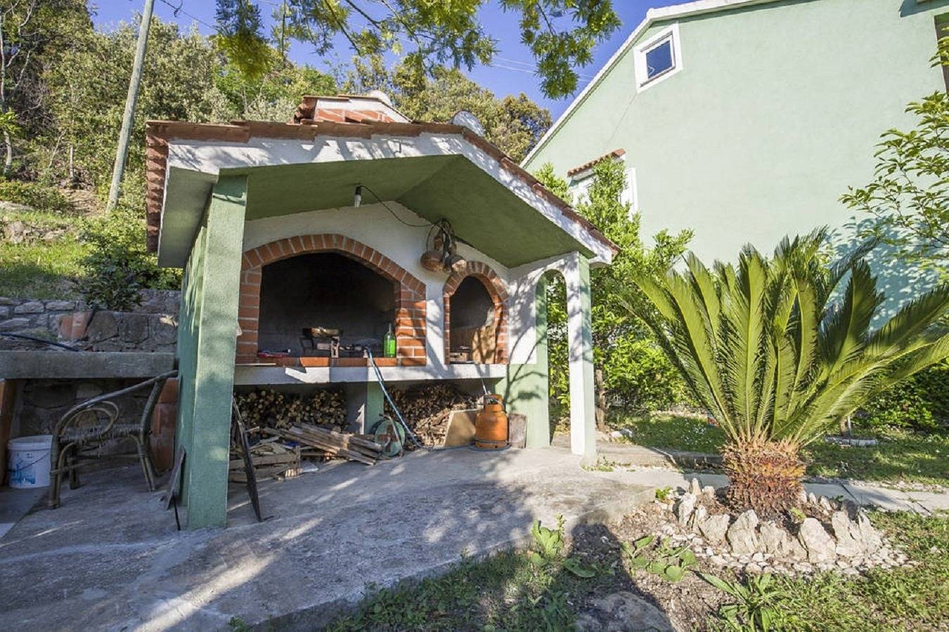 Ganze Wohnung, 2-Zimmer-Ferienwohnung mit Terrasse und Meerblick Kampor (Rab) -a in Kampor, Rab