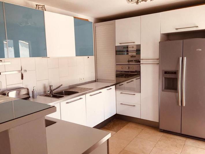 Location de vacances pour 6 personnes, avec piscine ainsi que jardin et vue à Rognac - 3