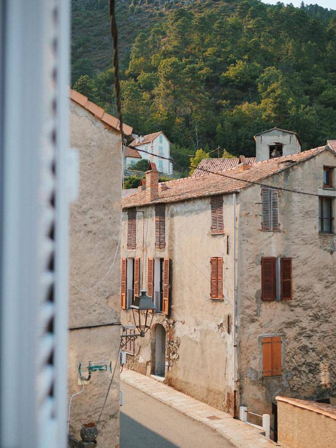 Hôtel pour 2 personnes, avec terrasse ainsi que sauna et jacuzzi à Venaco - 4