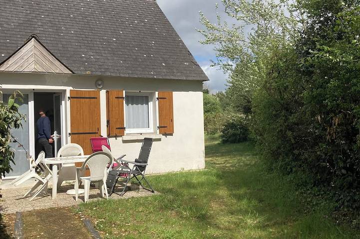 Location de vacances pour 4 personnes, avec jardin et piscine, animaux acceptés à Erdeven
