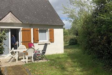 Gîte pour 4 personnes, avec jardin et piscine, animaux acceptés dans Kerhillio
