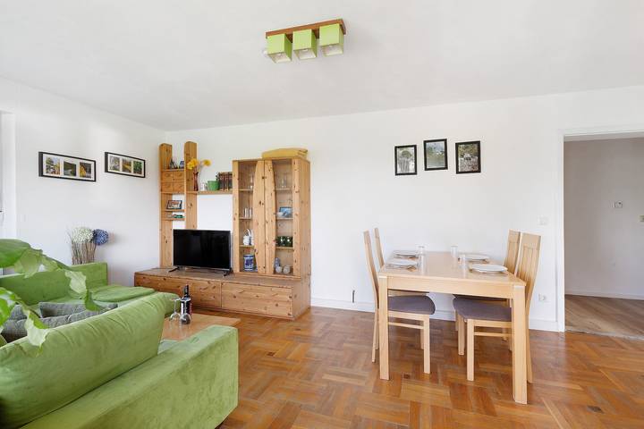 Hel lejlighed, Holiday Apartment "glüxnest" with Private Terrace, Shared Garden, Sauna, and Wi-Fi in Bernstadt, Bernstadt Region