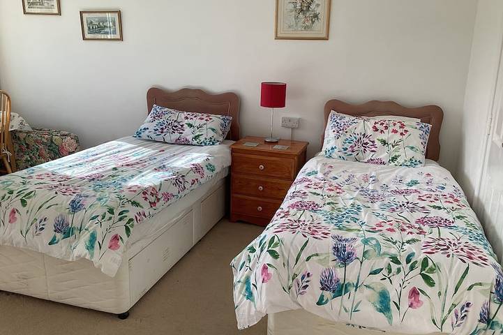 Entire apartment, Christchurch Riverside Studio With Fishing Available in Christchurch, Dorset