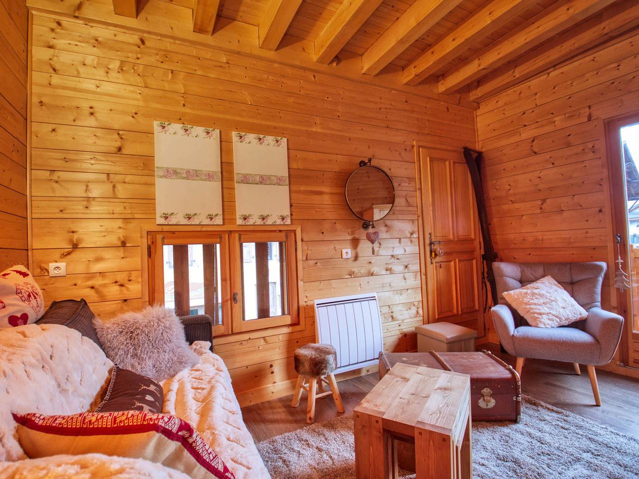 Apartamento entero, Apartamento renovado en el corazón del pueblo, ideal para 8 personas con acceso al Grand Massif. in Station de Morillon, Grand Massif