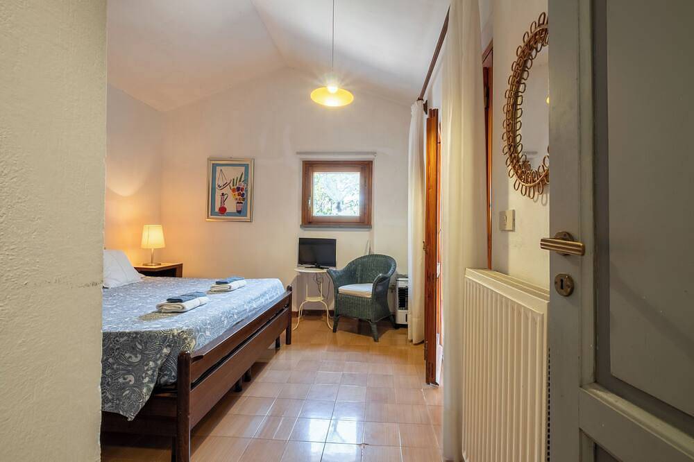 Seaside Villa and Private Beach in Cala Girgolu, San Teodoro