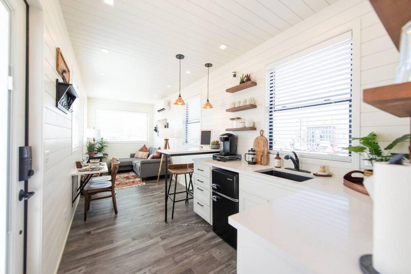 New     Longhorn    Stunning Container Home-In Alpine in Condado de Brewster