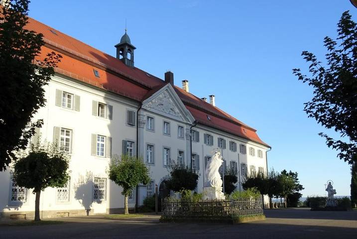 Hotel, mit Terrasse und Garten sowie Ausblick in Ellwangen