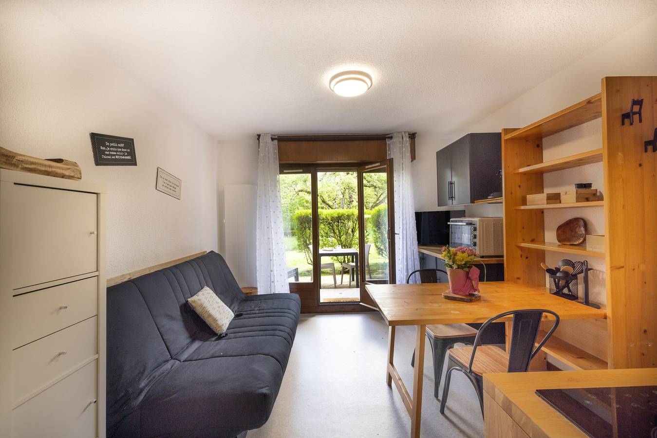 Entire apartment, Cozy Studio with Terrace and Garden in Morillon – Perfect for Family or Couple in Station de Morillon, Grand Massif
