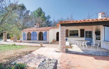 Maison De Vacances pour 8 Personnes dans Bagnols-en-Forêt, Région de Draguignan, Photo 1