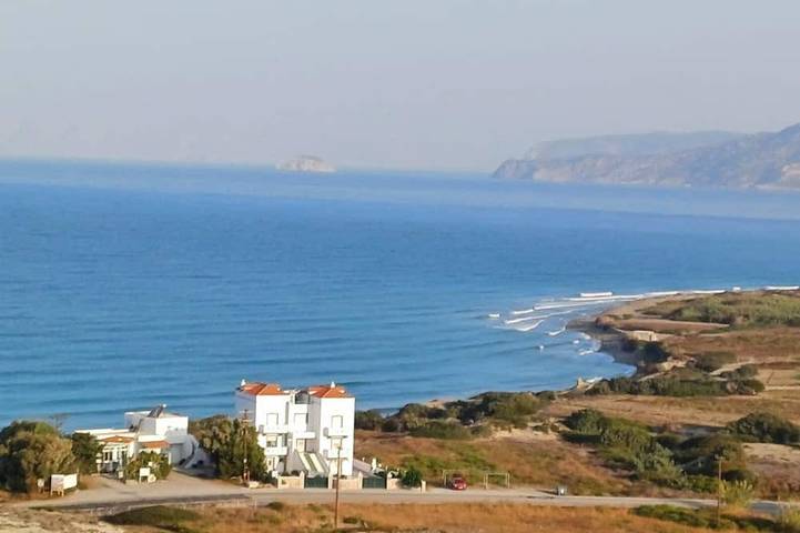 Villa for 6 people, with garden and balcony in Rhodes