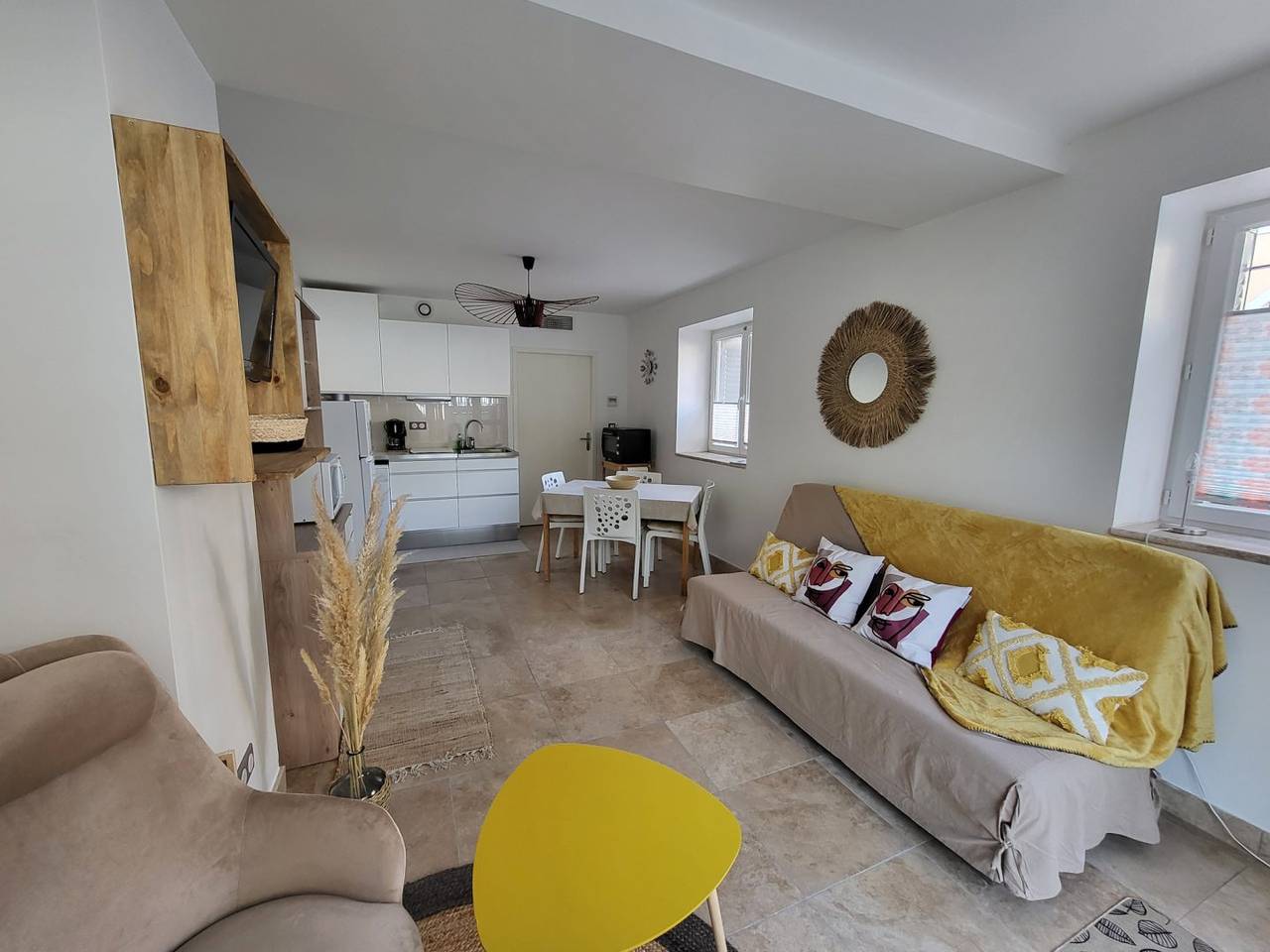 Appartement entier, T2 rez-de-jardin, lumineux et traversant in Vals-les-Bains, Parc naturel régional des Monts d'Ardèche
