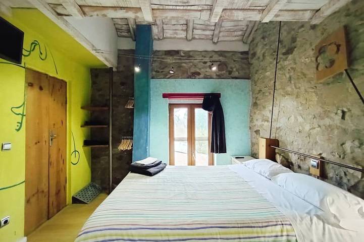 Appartement entier, Cyan Double Room - Private Bathroom - Cartes in Cartes, Côte Cantabrienne