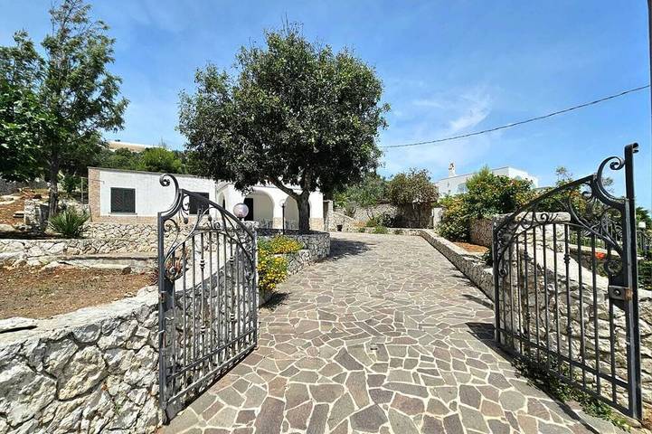 Location de vacances pour 5 personnes, avec jardin et terrasse, animaux acceptés dans Marina Serra