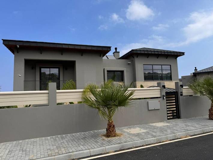 Villa pour 8 personnes, avec piscine ainsi que jardin et vue, animaux acceptés à Istanbul - 3